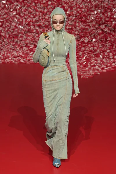 Look 44
